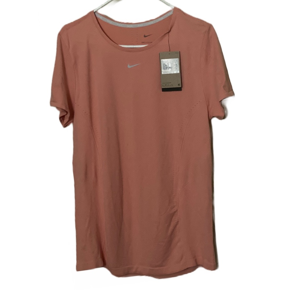 Women’s Nike Top